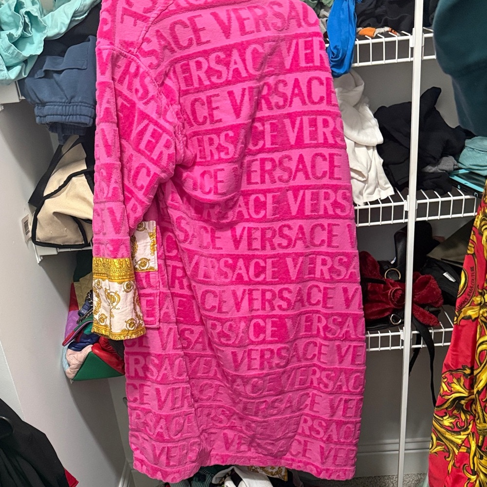 Versace Fuchsia and Gold Patterned Robe - Picture 5 of 6